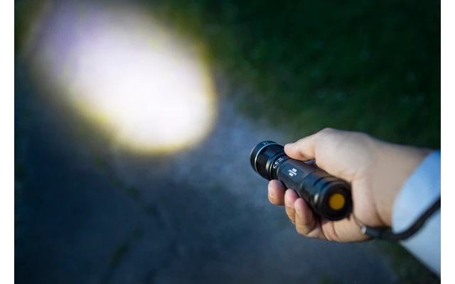 Brennenstuhl LuxPremium LED-Tala Taschenlampe 3,70 V 4 Brennenstuhl LuxPremium LED-Tala Taschenlampe 3,70 V – Bild 4