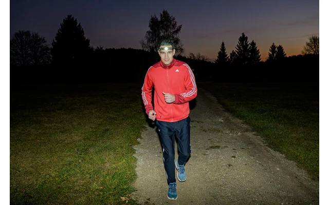 Brennenstuhl LuxPremium LED Stirnlampe 100 Lm 4 Brennenstuhl LuxPremium LED Stirnlampe 100 Lm – Bild 4