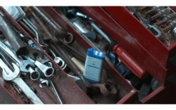 HydraCell Mini-Notlicht Grau/blau Einzelpack -Camping Gear Günstiges Camping Geschäft 759908 5097836